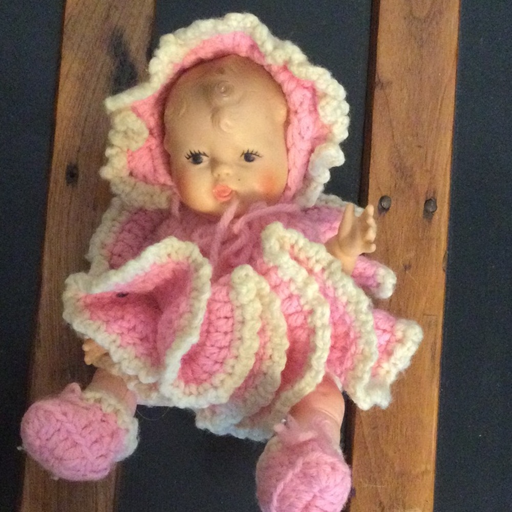 Vintage 1970’s Adorable Pink and Cream Doll with Crochet Outfit - Picture 2 of 4